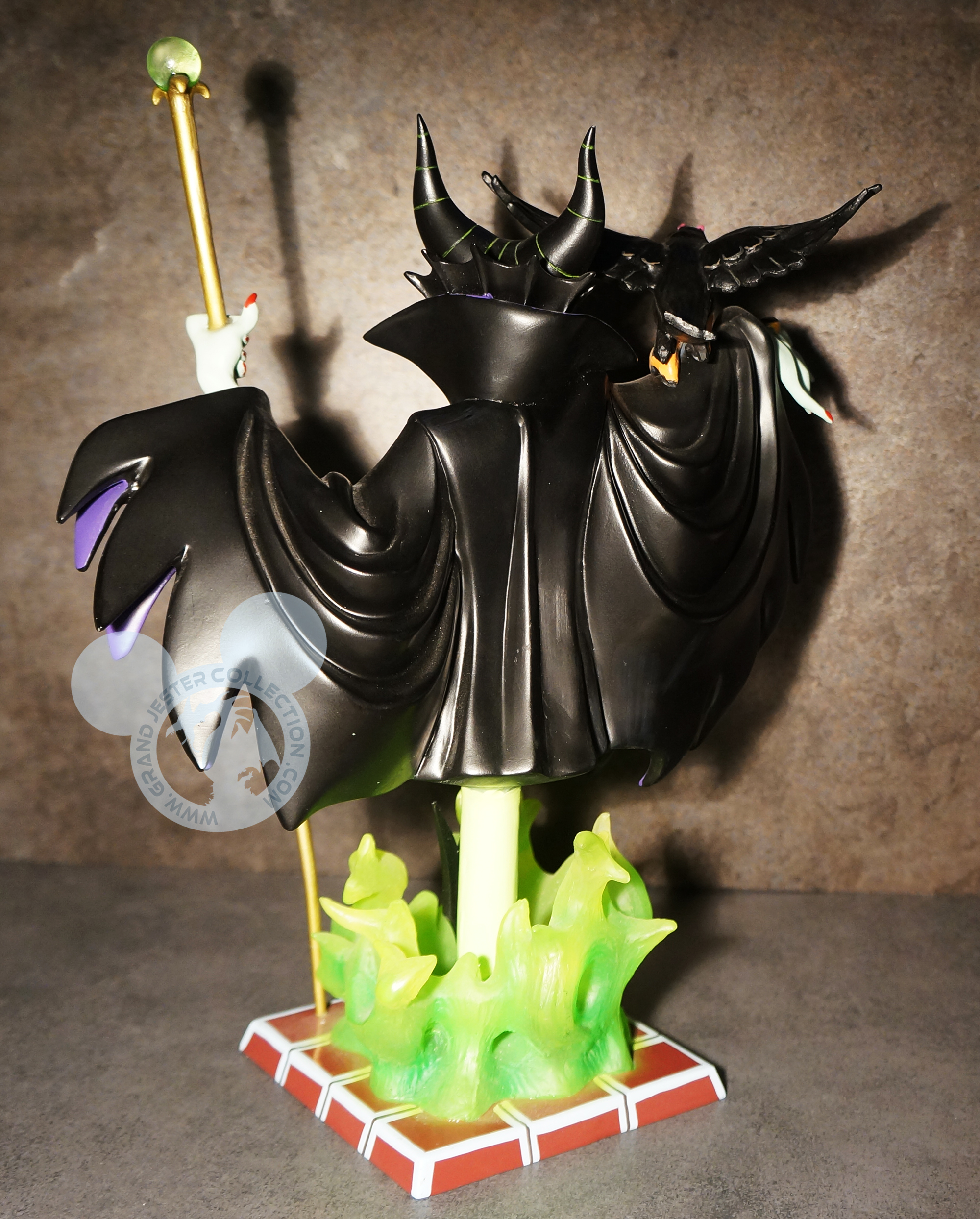 Disney Medium Figure Statue - Maleficent - Sleeping Beauty